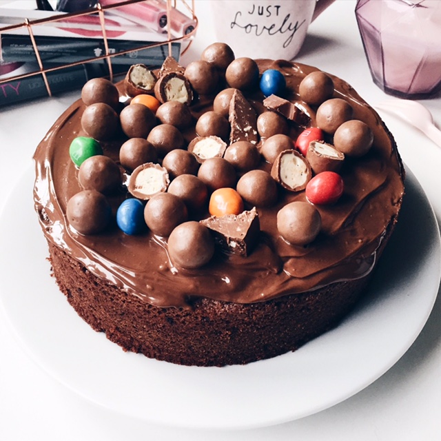 Gâteau au chocolat et nappage Nutella